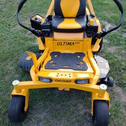 2024 LAND MOWER CUD CADET ONLY HAVE 6 HOURS 