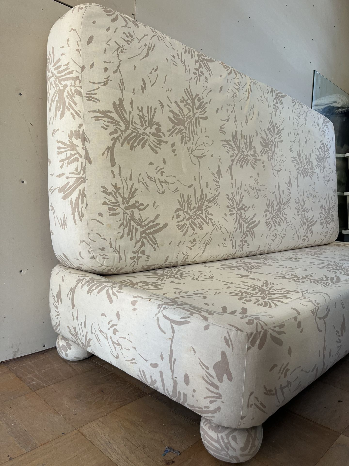 Floral Daybed / Backless Couch / Bed / Chaise Lounge - Interior Crafts Chicago - Vtg 70s Mid Century Furniture - MCM Hawaiian Tiki White Beige
