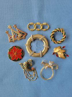 Vintage Gold Tone Pins/Brooches Lot of 8