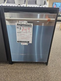 GE Cafe 24" Built-in Dishwasher  (Open Box)
