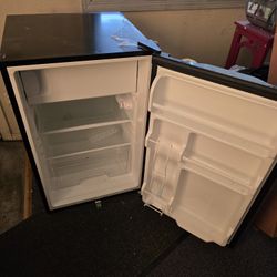 Mini Frig