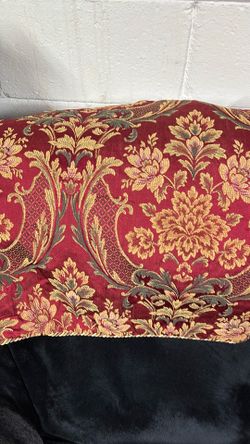 King size pillow, shams