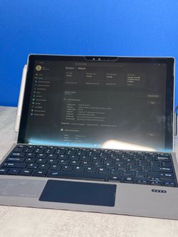Microsoft Surface Pro 4 Bundle - Core i5 / 8GB RAM / 256GB SSD - Windows 11 Pro