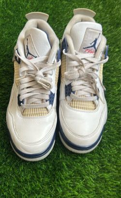 Jordan 4 midnight navy size 9 no box