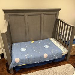Interchangeable Infant Crib to Toddler Bed