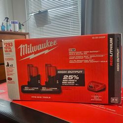 M12 REDLITHIUM HIGH OUTPUT XC5.0 BATTERY STARTER KIT