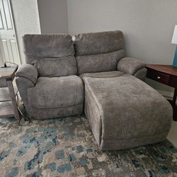Lay-Z Boy Recliner (2-seater)