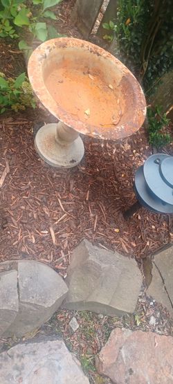 Vintage metal bird bath small see picks for size