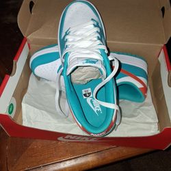 NikE  nuevos  $30  2 pares por 50dolar