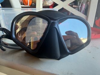 Xsscuba Stalker diving mask. The Stalker masks are a favorite among freedivers and spearos. This two lens mask is available in a stealthy all-black si
