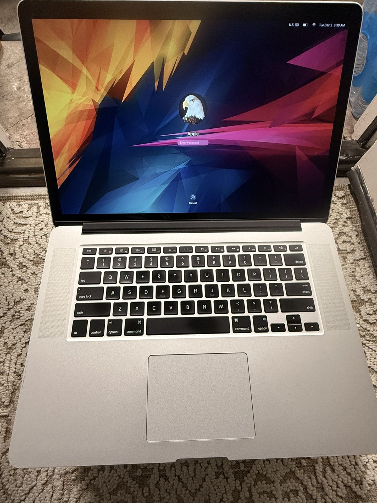 MacBook Pro 15.4” 256gb
