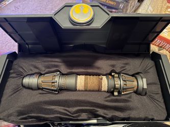 2021 Rey Lightsaber Hilt, Disney Parks - needs to go!