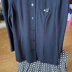 Liz Claiborne sweater/skirt size 6 