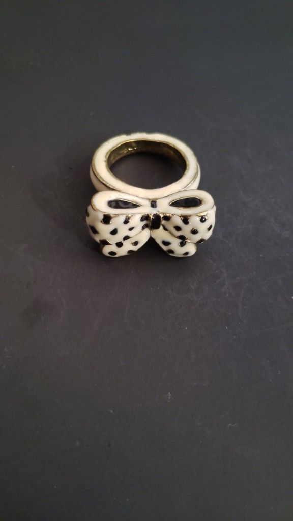 Polka dot Bow Ring