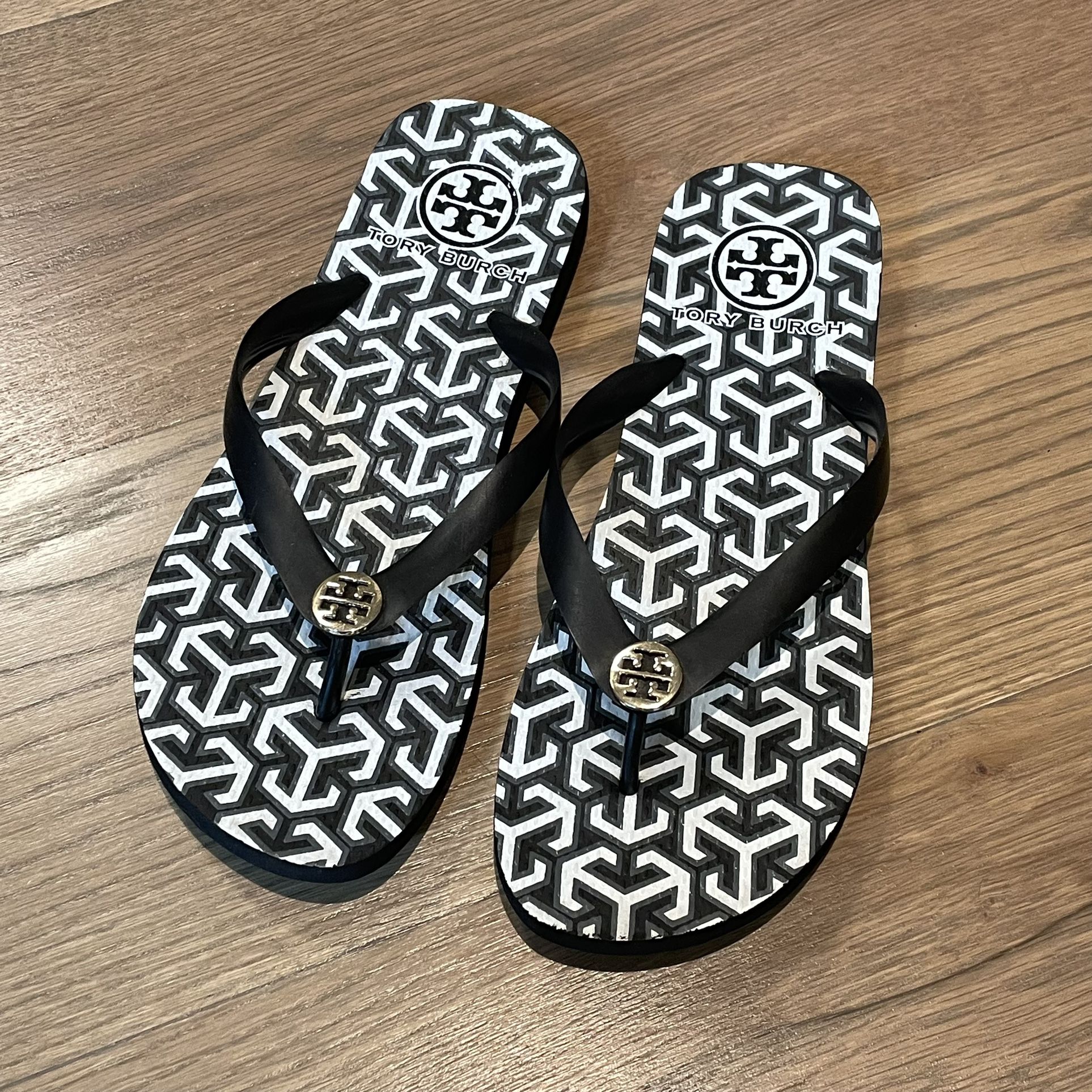 Tory Burch Black & White Flip Flop Thong Sandals | Size: 10