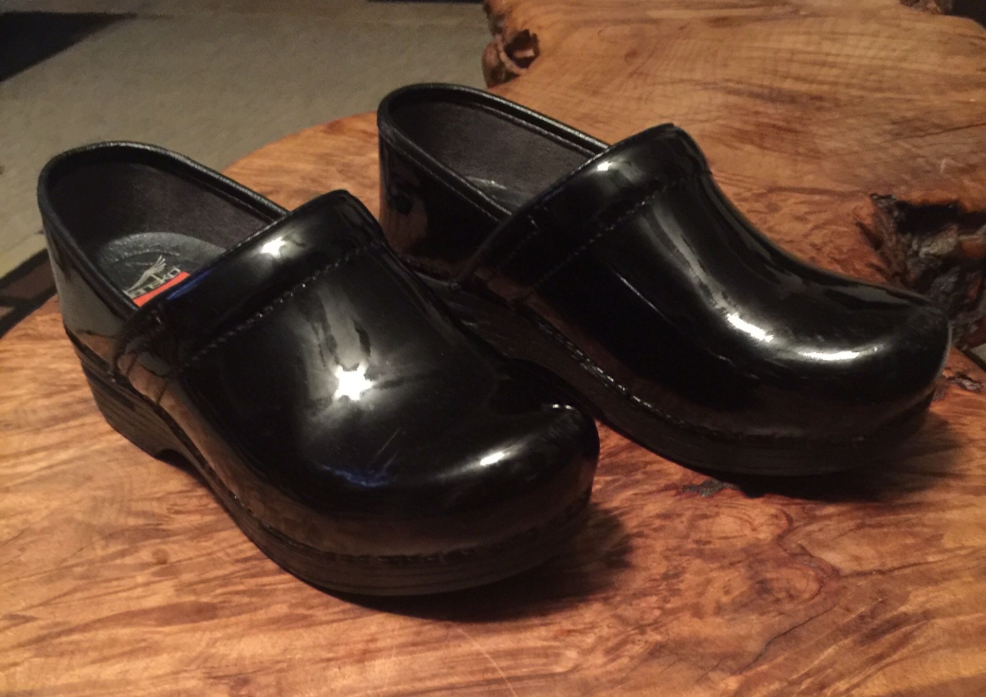 DANSKO XP Patent Leather Black Clogs Size 6 1/2 - 7