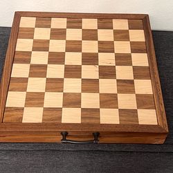 Wooden chess board