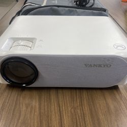 Vankyo 1080p Projector And Case