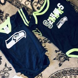 Baby Seahawks Outfit (unisex) +1 Football Themed Onesie 