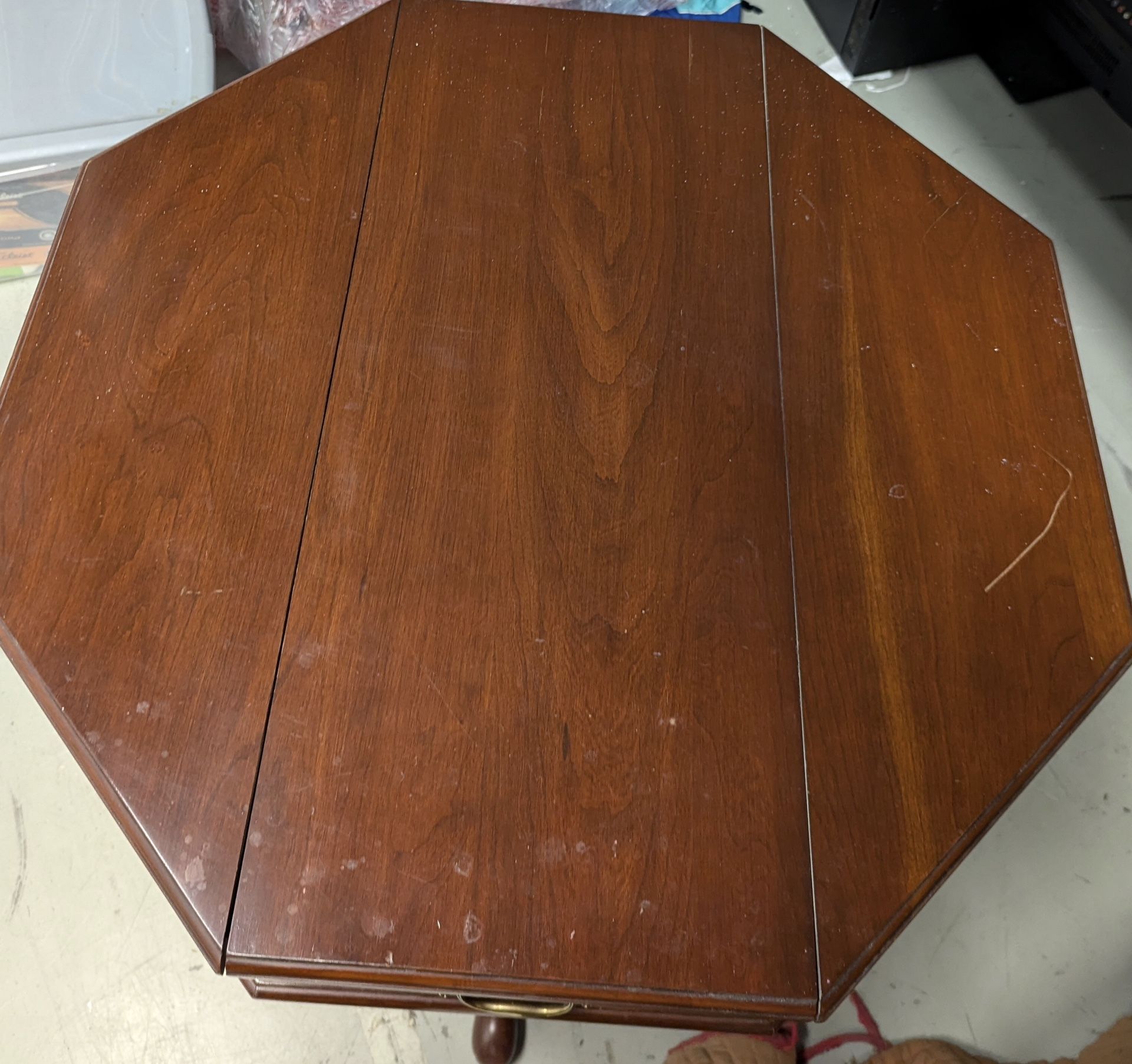 Henkel Harris Cherry Table And Chair