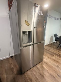 Refrigerator LG.