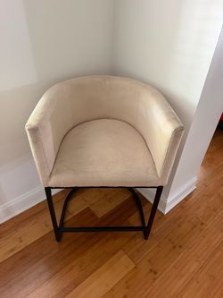 Tall chair