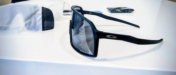 Oakley Sutro Lite Black Out
