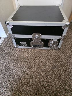 Road ready dj tour case