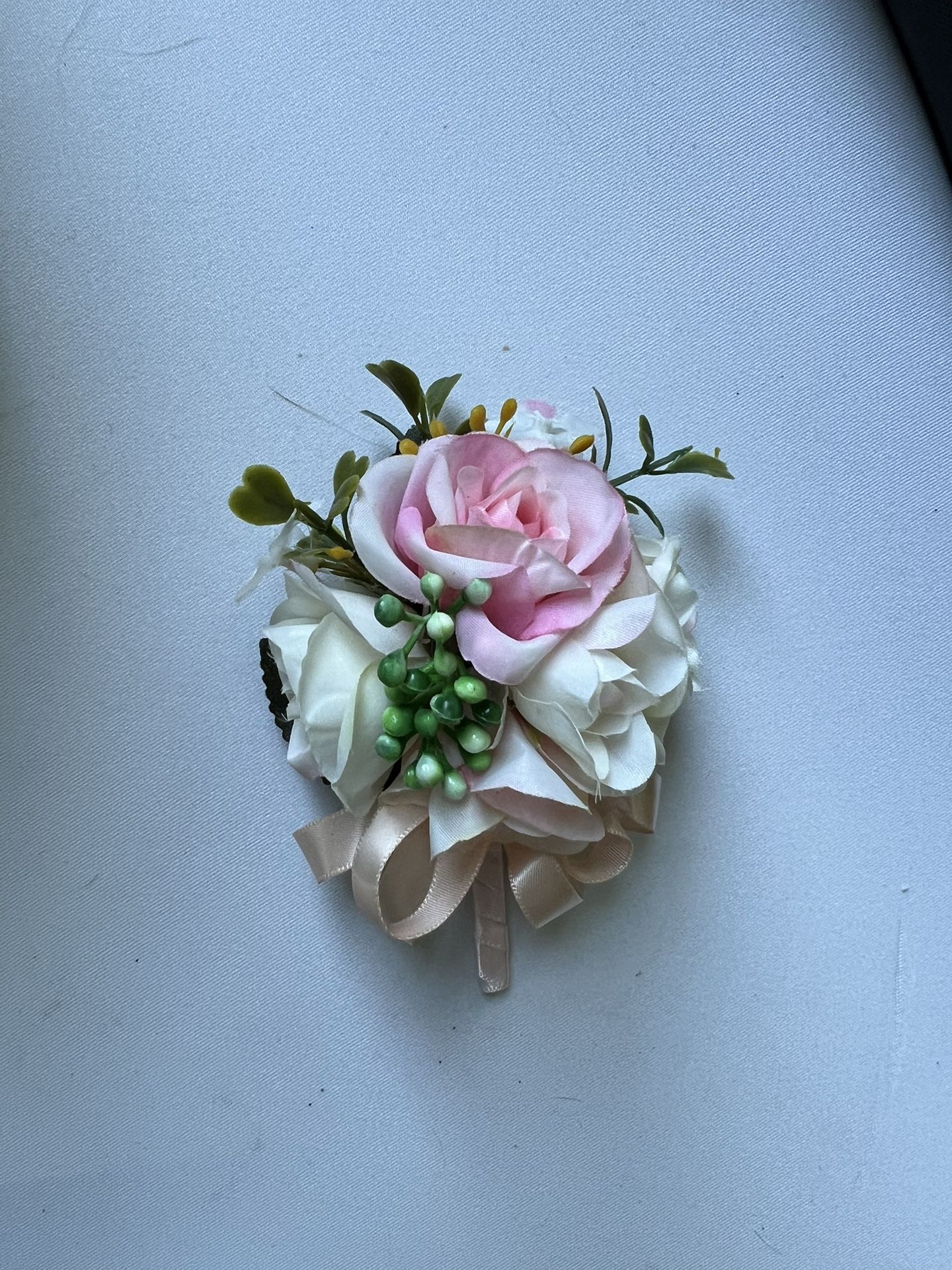 5 New Pink/White Boutonnières 