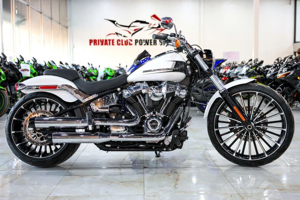 2024 Harley-Davidson Breakout
