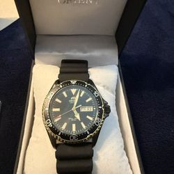 Orient Kamasu Black and Gold