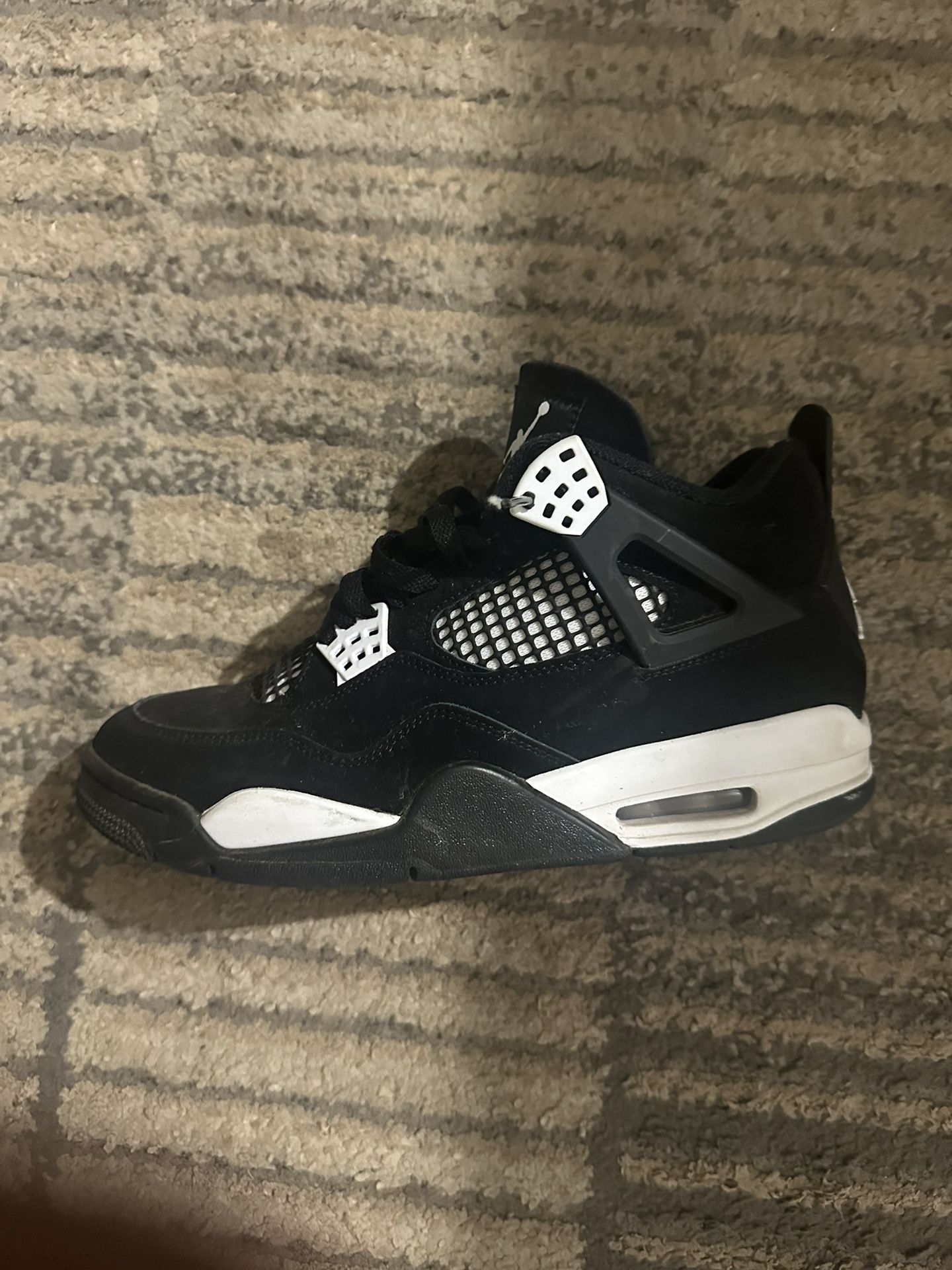 Jordan 4 White Thunders