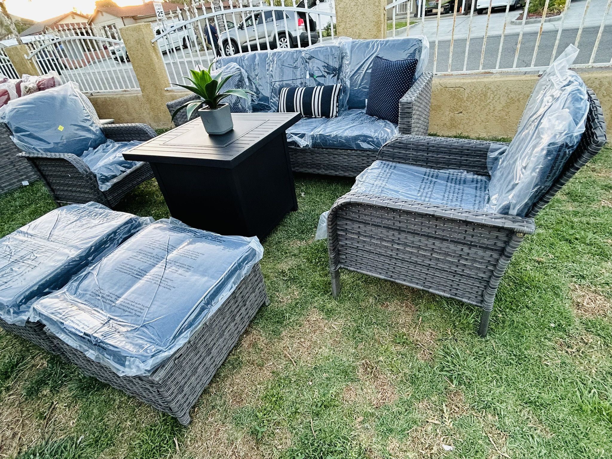 Patio Furniture Set Outdoor New In The Box