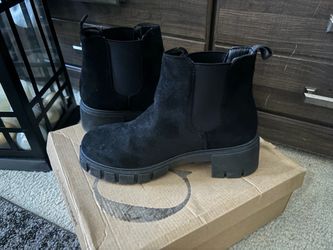 Brand New Women Black Boots Size 7