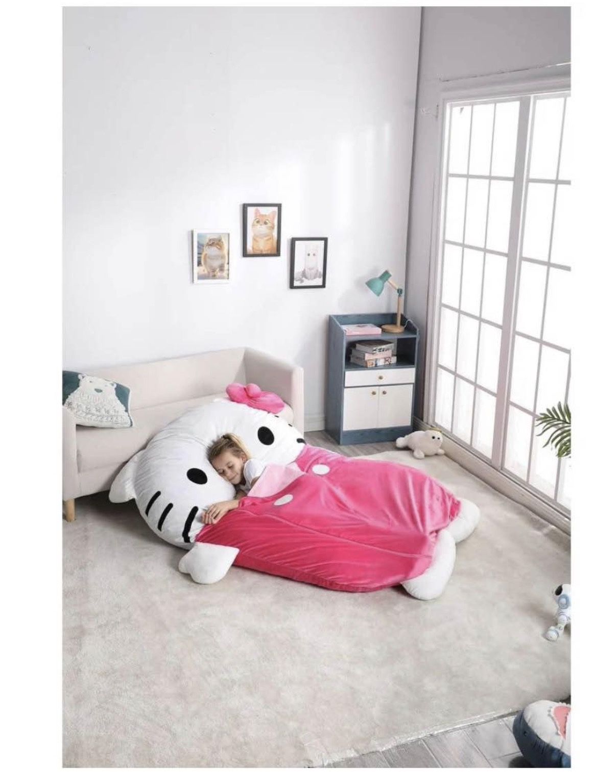 Hello Kitty Floor Lounger Oversized