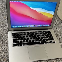 Apple MacBook Air 13” Core i5 processor 4GB RAM 256GB SSD STORAGE DRIVE $175 