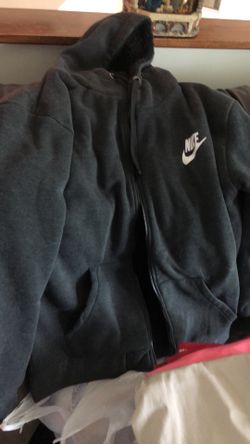 New nike sweater large insulated