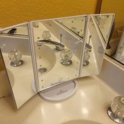 led vanity makeup mirror wall plug or battery portable