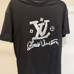 Louis Vuitton Men’s Small T-Shirt
