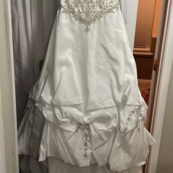 Wedding dress