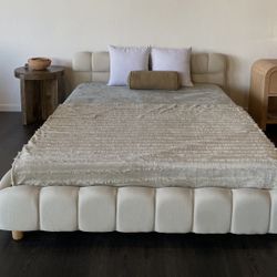 Low Profile Modern Platform Bed – Queen Size / FREE LOCAL DELIVERY 🚚❗️
