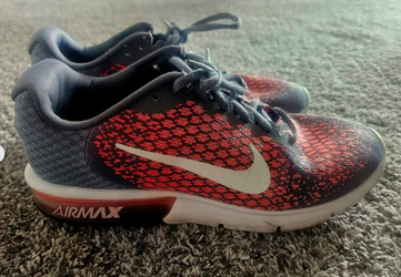 Mens Nike Air Max Sequent 2 running shoes 10 Black/White-Team Red "Bred"