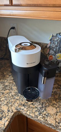 Nespresso Vertuo Lattissima Coffee Machine