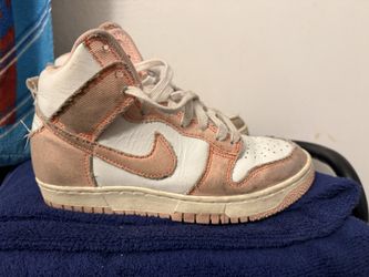Nike dunks high top