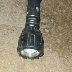 700 Lumen Flashlight With Zoom (Duracell)