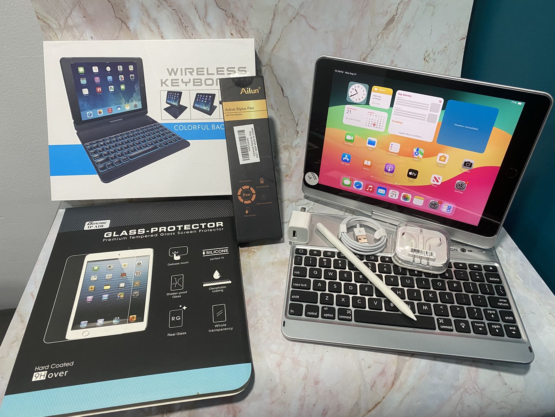 Apple IPad 6th generation  128 GB With Keyboard And Pen