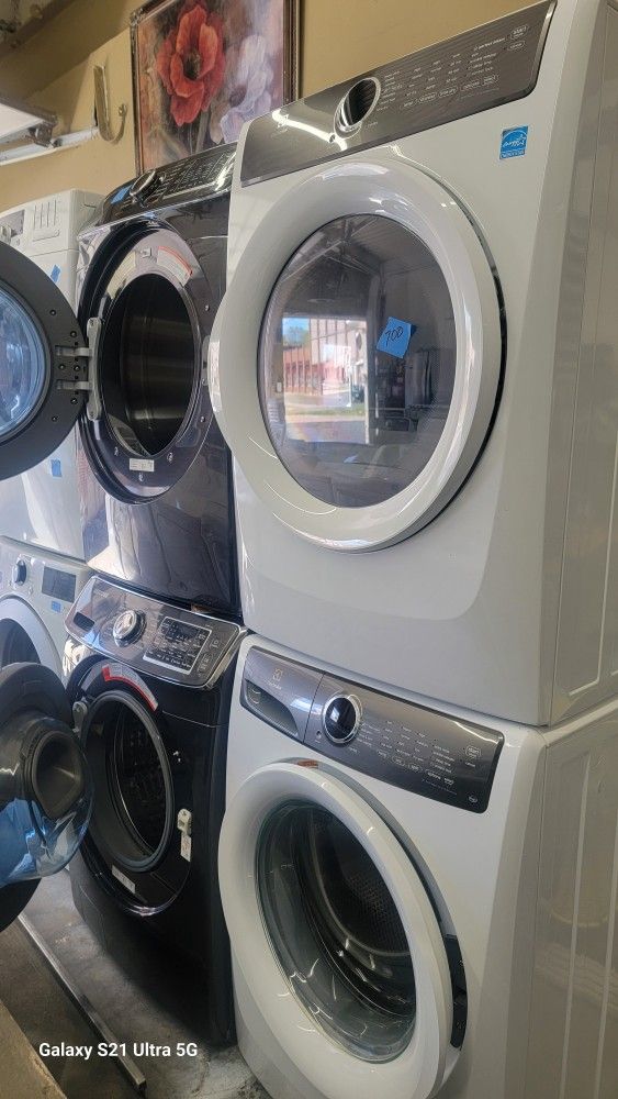Electrolux Washer Machine And Dryer 