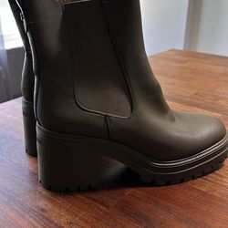 Sam & Libby Chunky Heel Boot