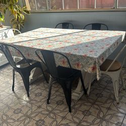 Dinning Table With Chairs 