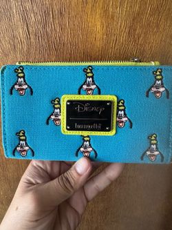 Goofy wallet